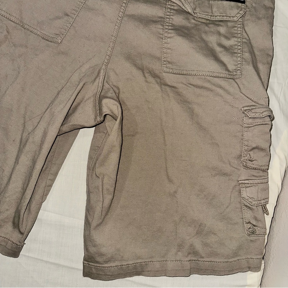 Men’s Y2K Cargo AIRWALK Shorts! Tan Cargo Shorts for Men - Picture 14 of 16